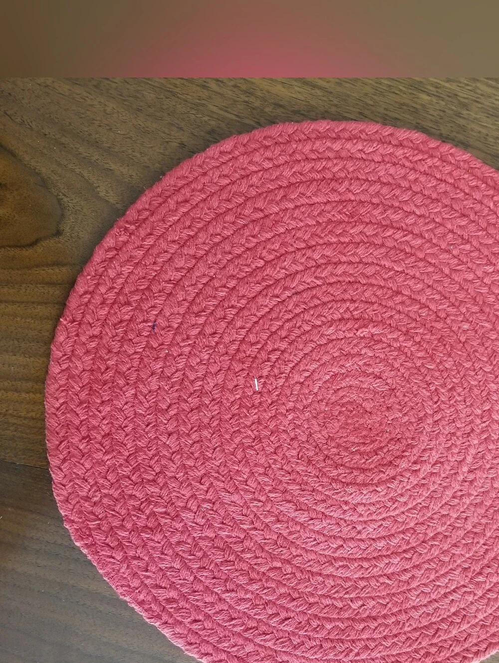 Split P Essex Round Placemats Chargers